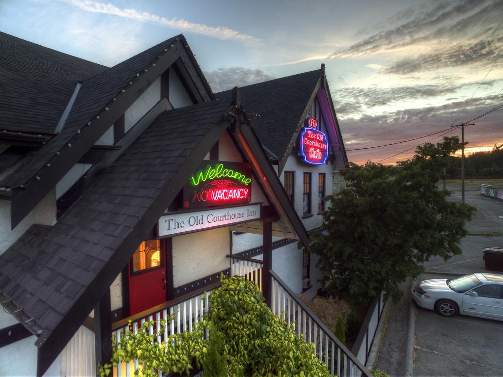 פאוול ריבר The Old Courthouse Inn מראה חיצוני תמונה